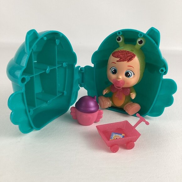 Cry Babies Magic Tears Fantasy Winged House Playset Carol Doll Capsule IMC Toys - Picture 1 of 9